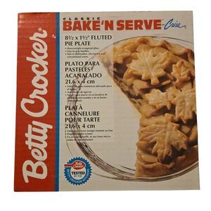 Vintage Betty Crocker New In Box (NIB) Fluted Pie Plate 8.5 X 1.5 1995
